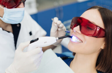 Clareamento dental: o que é, como funciona e quais os resultados