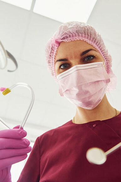 Dentista especialista no tratamento de canal - IST